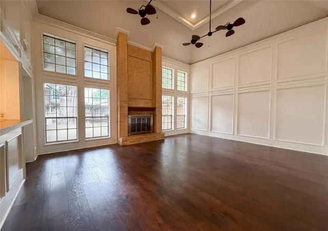 Photo 3 of Sale Pending at 6902 Fawncliff Dr, Houston, TX 77069 | MLS# 69399812 | Listing updated on 2026-09-17