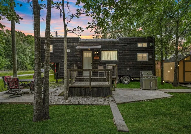 2nd image of 317 Ferguson Dr, Cleveland, TX 77327 | MLS# 21383774