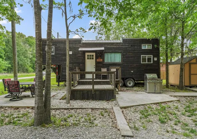 3rd image of 317 Ferguson Dr, Cleveland, TX 77327 | MLS# 21383774