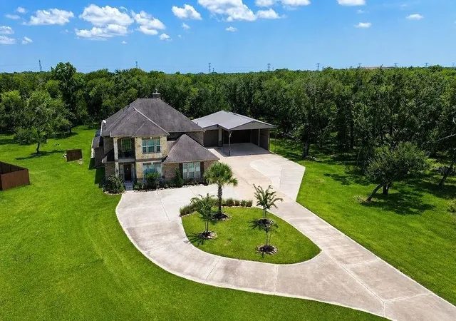 1st image of 31911 Redfish Trl, Richwood, TX 77515 | MLS# 82091718