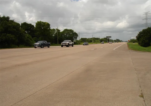 Photo 4 of Land for sale at 3207 W Parkwood Ave, Friendswood, TX 77546 | MLS# 30867756 | Listing updated on 2026-07-02