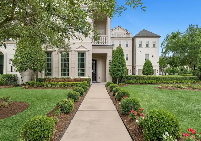 2nd image of 3709 Somerset Commons Ln, Houston, TX 77055 | MLS# 73945066