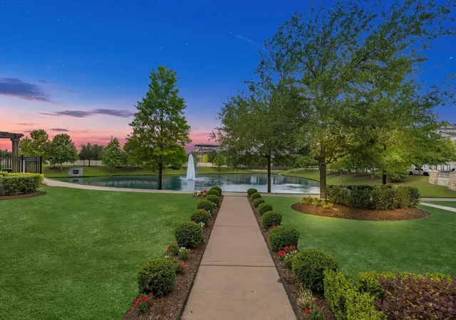 32nd image of 3709 Somerset Commons Ln, Houston, TX 77055 | MLS# 73945066