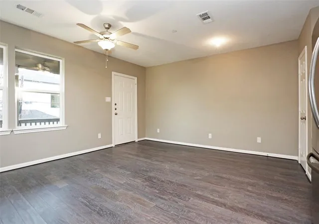 4th image of 1501 Hawthorne St, Houston, TX 77006 | MLS# 71709559