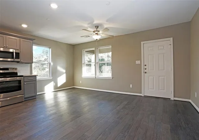 5th image of 1501 Hawthorne St, Houston, TX 77006 | MLS# 71709559