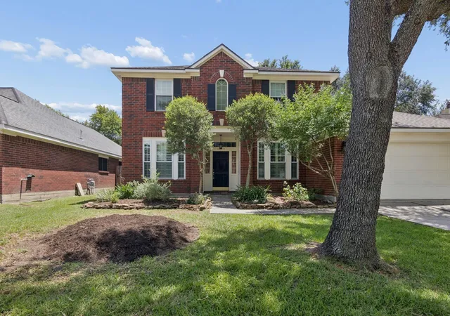 2nd image of 4819 Stone Harbor Dr, Friendswood, TX 77546 | MLS# 35248510