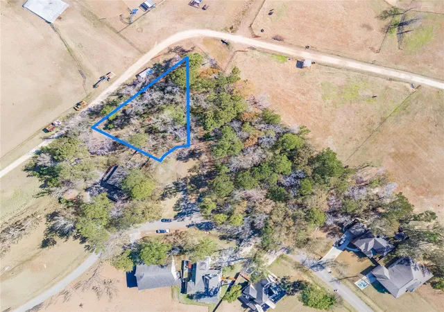 3rd image of 23 & 22=A Holly Springs Dr, Conroe, TX 77302 | MLS# 66672329