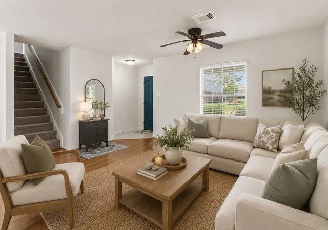 2nd image of 3105 Centennial Village Dr, Pearland, TX 77584 | MLS# 38955918