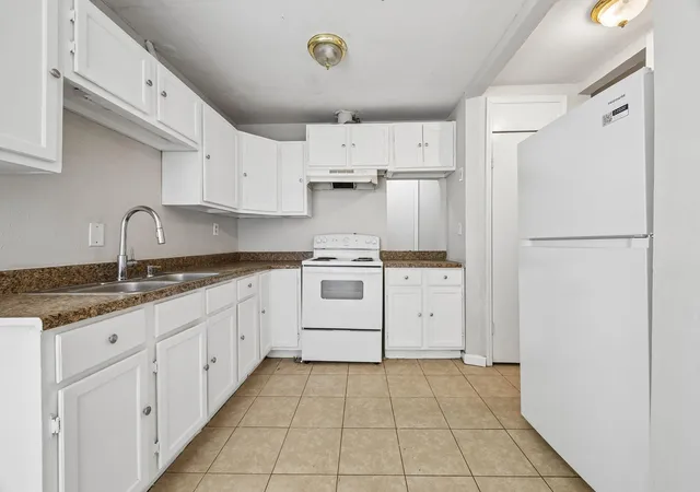 Photo 3 of Single family home for sale at 10350 Stover St, Houston, TX 77075 | MLS# 7232540 | Listing updated on 2026-08-04