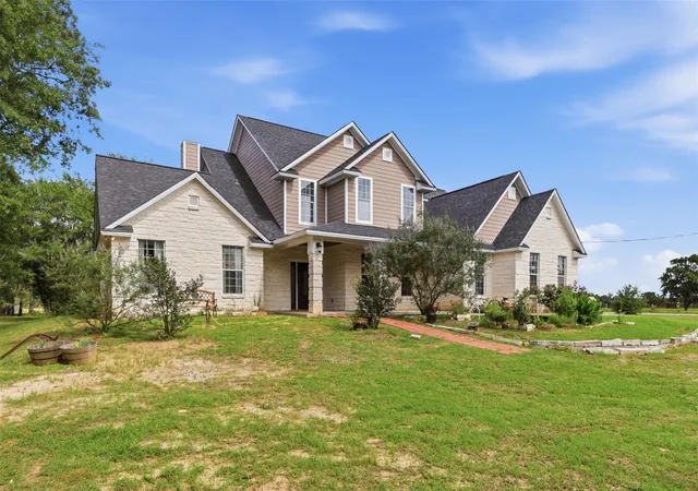 2nd image of 3860 Grapevine Dr Dr, Bryan, TX 77807 | MLS# 27523225