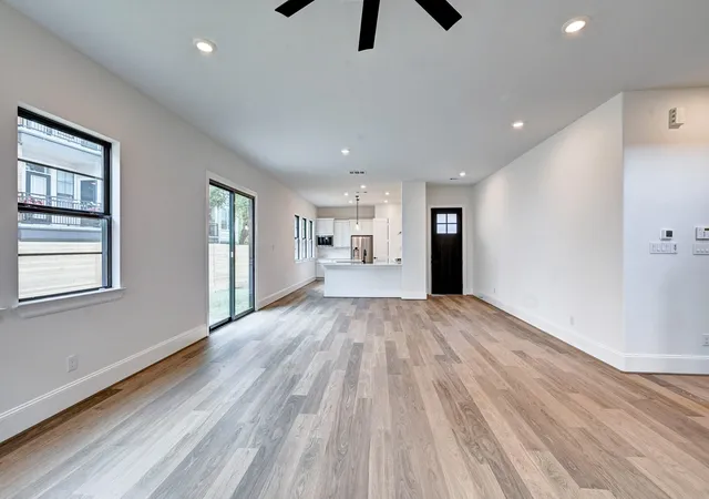 4th image of 12008 Royal Oaks Banner Way, Houston, TX 77082 | MLS# 18596400