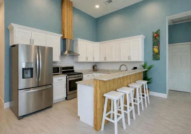 2nd image of 506 Jenni Ln, Dickinson, TX 77539 | MLS# 85243074