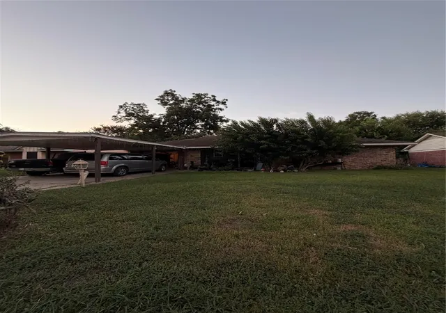 1st image of 5715 Waterford Dr, Houston, TX 77033 | MLS# 44891306