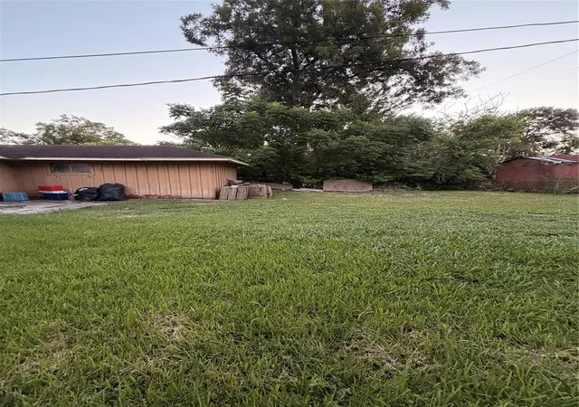25th image of 5715 Waterford Dr, Houston, TX 77033 | MLS# 44891306