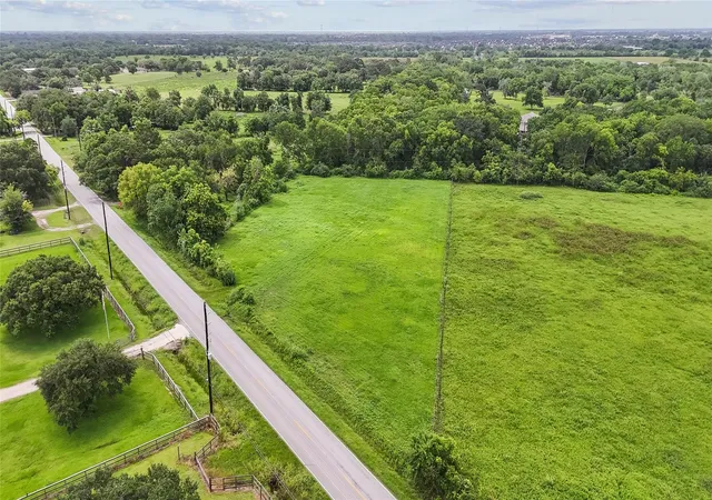 Photo 1 of Sale Pending at 6510 Del Bello Rd, Manvel, TX 77578 | MLS# 70669253 | Listing updated on 2026-09-12
