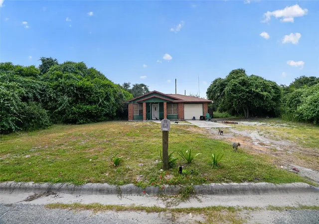 Photo 2 of Sale Pending at 624 N Mccampbell St, Aransas Pass, TX 78336 | MLS# 23706995 | Listing updated on 2026-09-12
