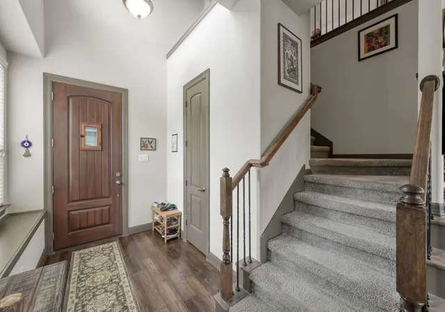 3rd image of 18 Aventura Pl, Spring, TX 77389 | MLS# 33321082