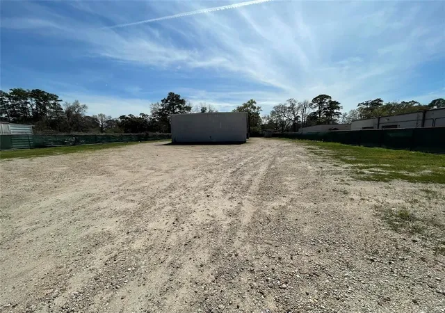 Photo 3 of Land for sale at 3502 Pinemont Dr, Houston, TX 77018 | MLS# 15580070 | Listing updated on 2026-08-27