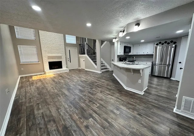 Photo 2 of Townhouse for sale at 54 Evanston St #5, Houston, TX 77015 | MLS# 10628954 | Listing updated on 2026-08-28