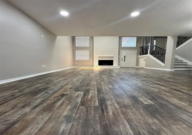 Photo 3 of Townhouse for sale at 54 Evanston St #5, Houston, TX 77015 | MLS# 10628954 | Listing updated on 2026-08-28