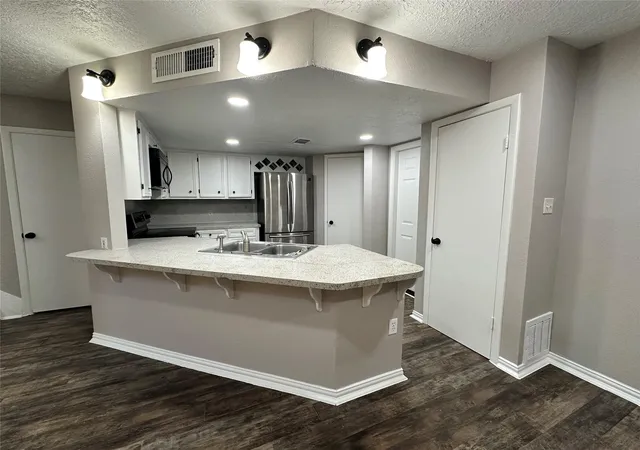 Photo 4 of Townhouse for sale at 54 Evanston St #5, Houston, TX 77015 | MLS# 10628954 | Listing updated on 2026-08-28