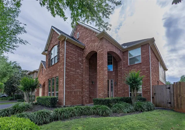 3rd image of 222 Trillium Dr, Sugar Land, TX 77479 | MLS# 11480598