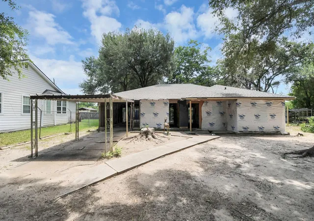 Photo 1 of Single family home for sale at 15127 Almeece St, Houston, TX 77053 | MLS# 14420546 | Listing updated on 2026-08-13