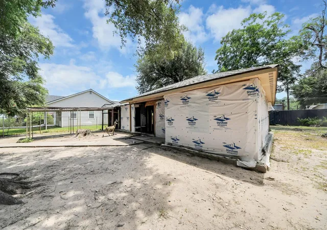 Photo 3 of Single family home for sale at 15127 Almeece St, Houston, TX 77053 | MLS# 14420546 | Listing updated on 2026-08-13