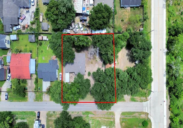 Photo 4 of Single family home for sale at 15127 Almeece St, Houston, TX 77053 | MLS# 14420546 | Listing updated on 2026-08-13