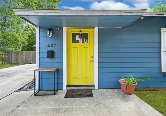 Photo 2 of Single family home for sale at 3607 De Leon St, Houston, TX 77087 | MLS# 9085976 | Listing updated on 2026-07-25