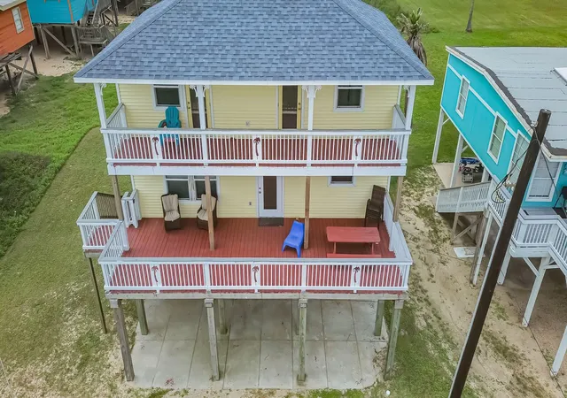 37th image of 104 Beach Dr, Freeport, TX 77541 | MLS# 87180783