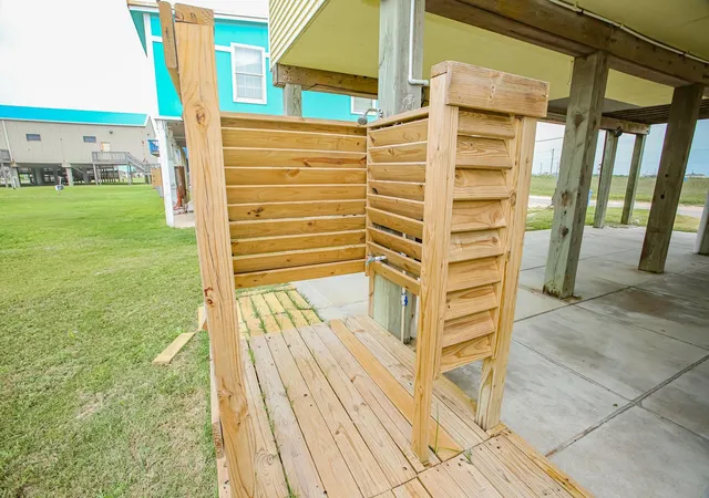 Photo 3 of Sale Pending at 104 Beach Dr, Freeport, TX 77541 | MLS# 87180783 | Listing updated on 2026-09-17
