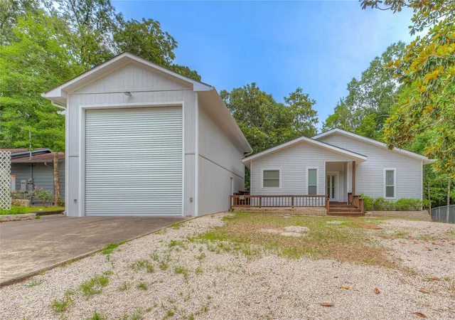 Photo 1 of Sale Pending at 241 E Peterson Loop, Livingston, TX 77351 | MLS# 52309503 | Listing updated on 2026-08-22