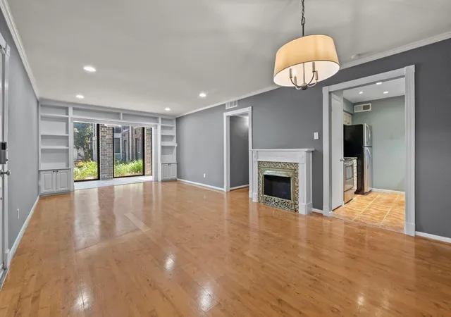 Photo 4 of Condo for sale at 7575 Katy Freeway #18, Houston, TX 77024 | MLS# 78267605 | Listing updated on 2026-09-08