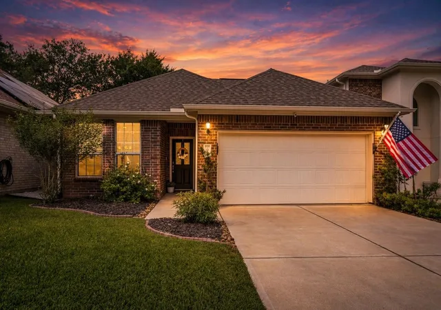 Photo 1 of Single family home for sale at 2923 Whitman Dr, Montgomery, TX 77356 | MLS# 458170 | Listing updated on 2026-09-15