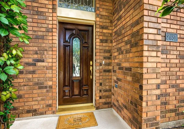 Photo 3 of Single family home for sale at 2031 Hillside Oak Ln, Houston, TX 77062 | MLS# 63946863 | Listing updated on 2026-07-31