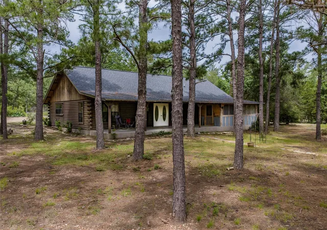 Homes for sale in Ledbetter, TX | 1555 Wildwood Rd, Ledbetter, TX 78946 | MLS# 18257345