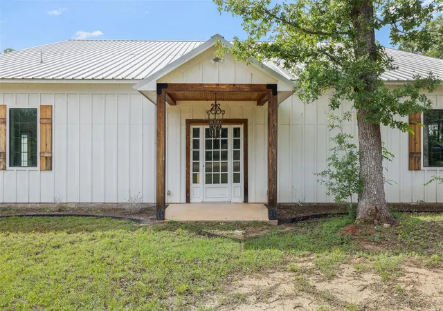 4th image of 306 Tanglewood Ln, Somerville, TX 77879 | MLS# 95966161