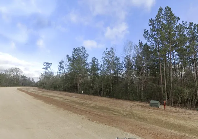 Photo 4 of Sale Pending at 15820 Ridge Rock Rd, Willis, TX 77378 | MLS# 10988542 | Listing updated on 2026-09-22