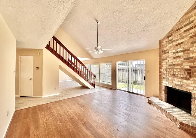 4th image of 6437 Chatham Island Ln, Houston, TX 77035 | MLS# 29971710