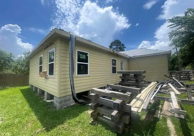 Photo 3 of Single family home for sale at 260 Rosen St, Bridge City, TX 77611 | MLS# 17326977 | Listing updated on 2026-09-26
