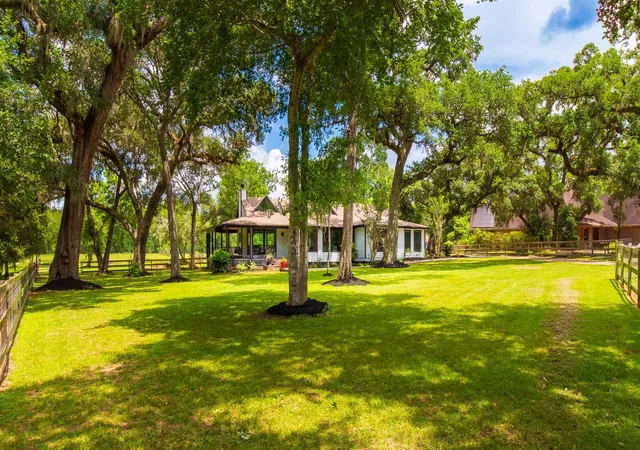 Photo 3 of Single family home for sale at 3111 Calle Escondido, Richmond, TX 77469 | MLS# 31779673 | Listing updated on 2026-09-25