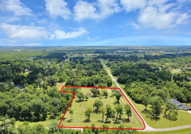 Photo 39 of Single family home for sale at 1102 W Point Dr, Rosharon, TX 77583 | MLS# 40342396 | Listing updated on 2026-09-09