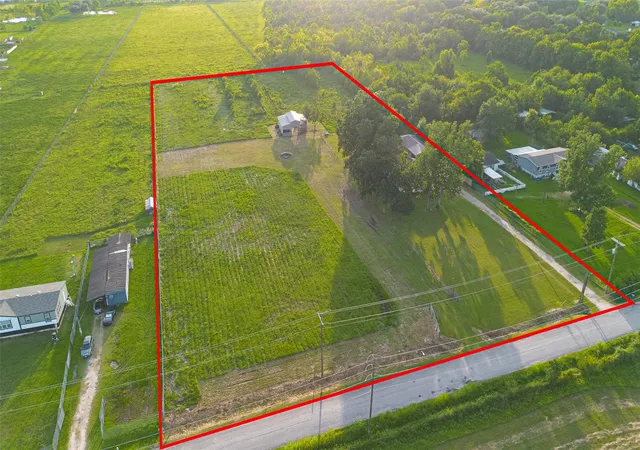 2nd image of 307 County Road 6021, Dayton, TX 77535 | MLS# 76645177