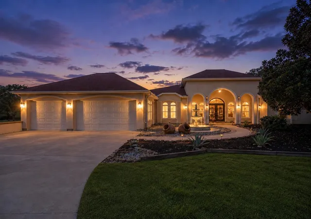 Photo 1 of Single family home for sale at 3124 Willow Oak Ln, Sealy, TX 77474 | MLS# 56190794 | Listing updated on 2026-09-18
