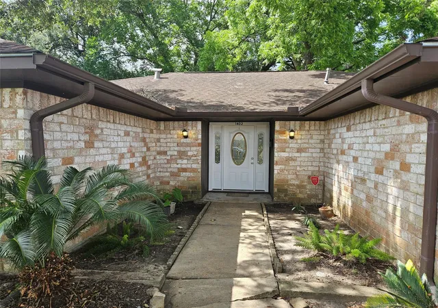 2nd image of 1402 New Orleans St, Deer Park, TX 77536 | MLS# 27902255