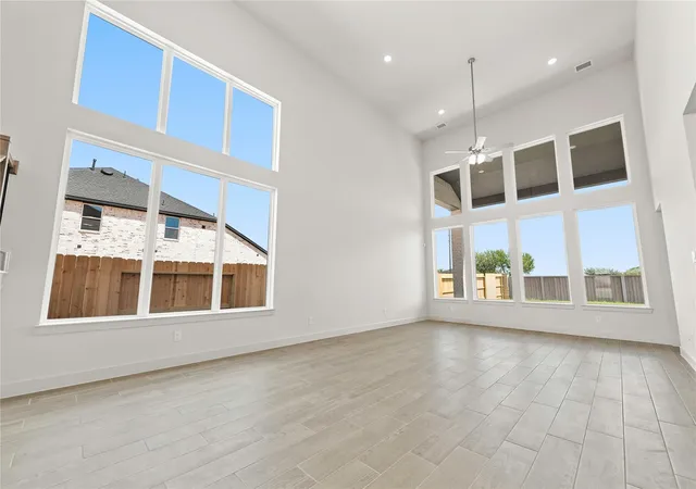 4th image of 219 Yellow Rosewood Ln, New Caney, TX 77357 | MLS# 77492495
