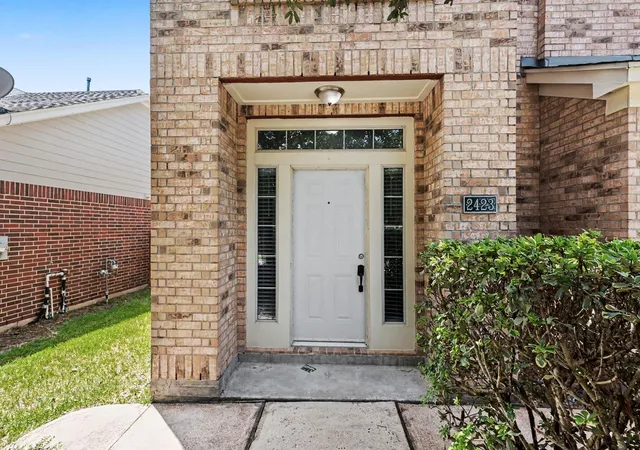 5th image of 2423 Colonial Springs Ln, Spring, TX 77386 | MLS# 40197795