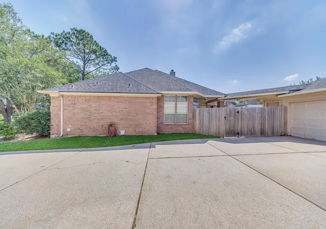 4th image of 4314 N Pine Brook Wy, Houston, TX 77059 | MLS# 23455422