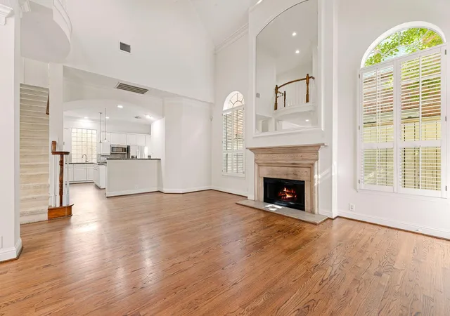 2nd image of 5318 Fayette St, Houston, TX 77056 | MLS# 8370112